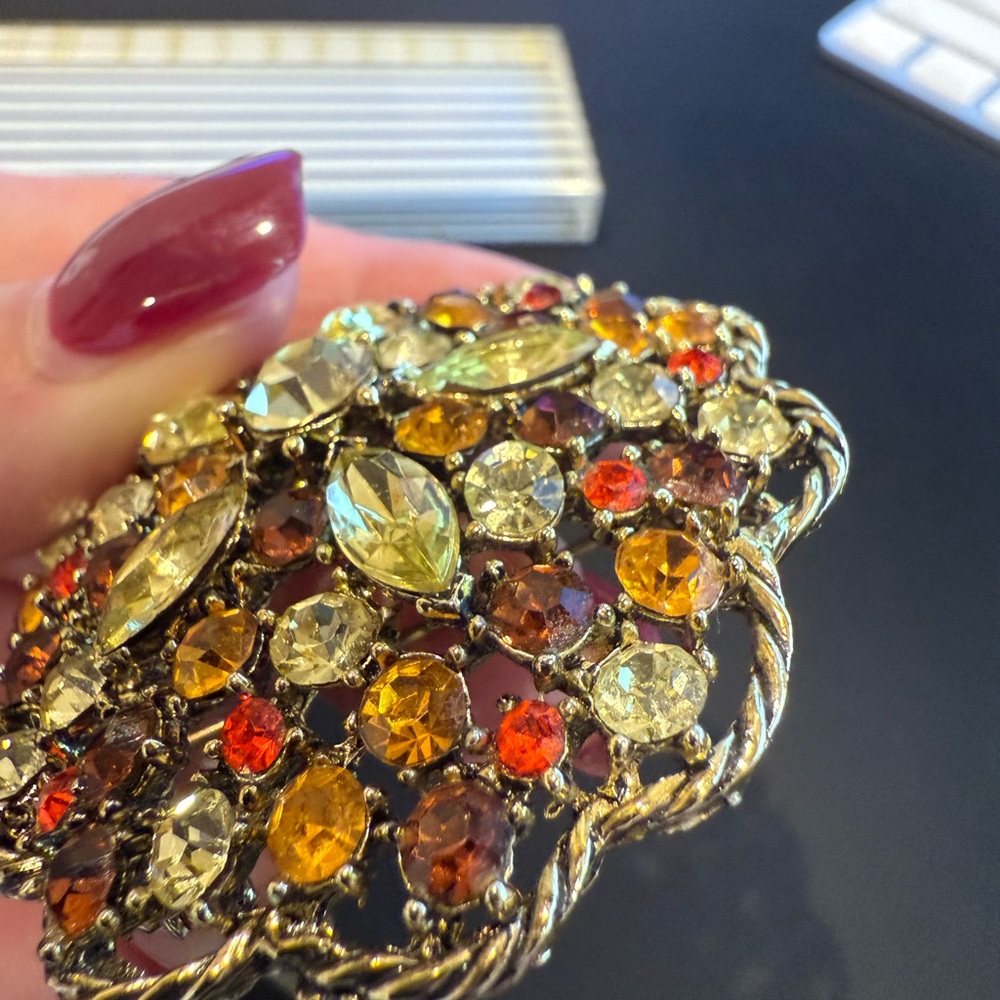 Albert Weiss gorgeous Gold/orange/copper/pale yellow Crystal Brooch - Picture 6 of 8